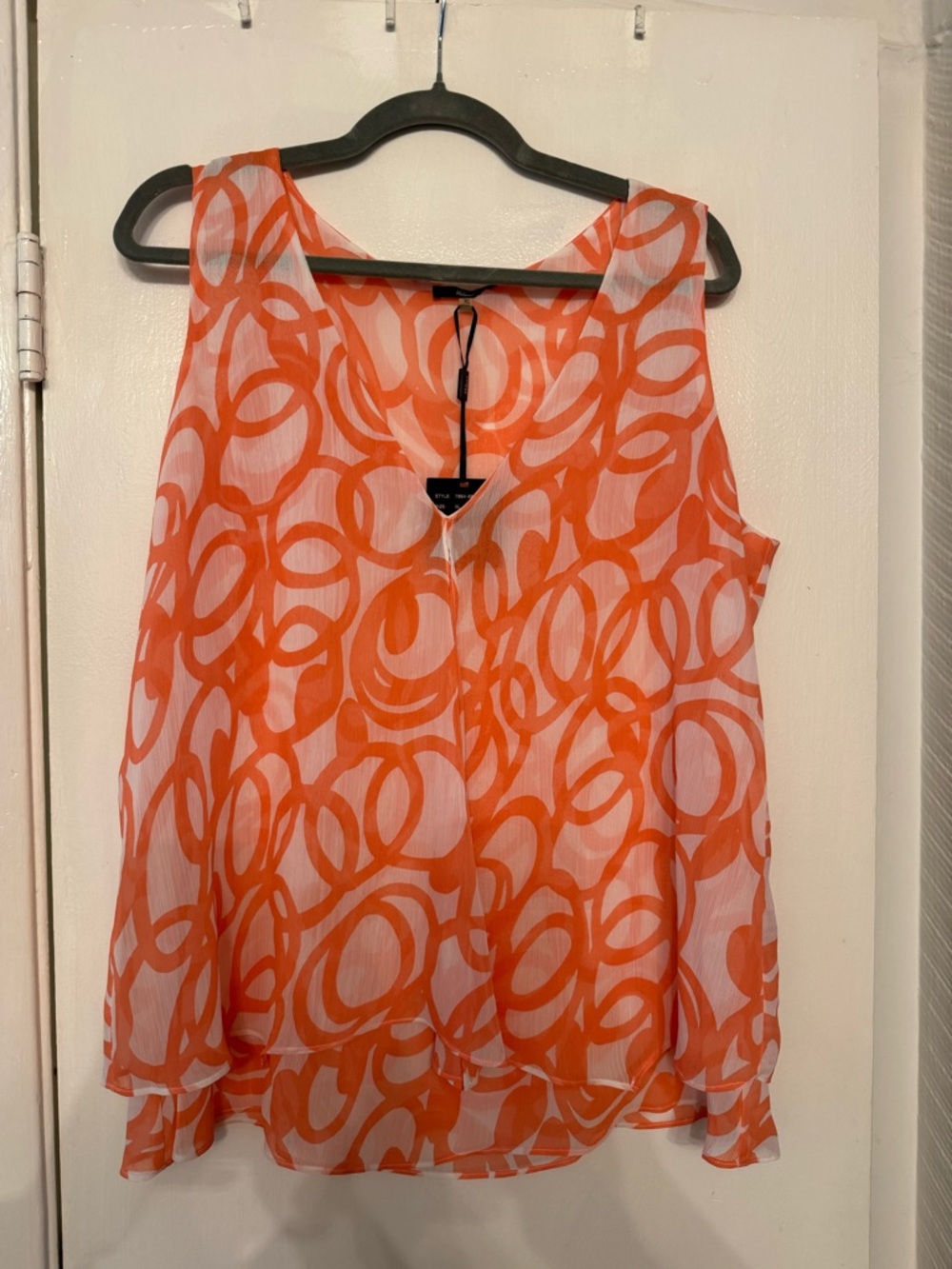 Lightweight Pink & White Printed Sleeveless Blouse